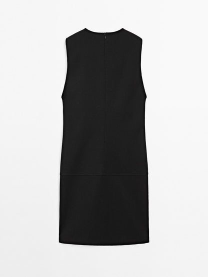 Short dress with button details