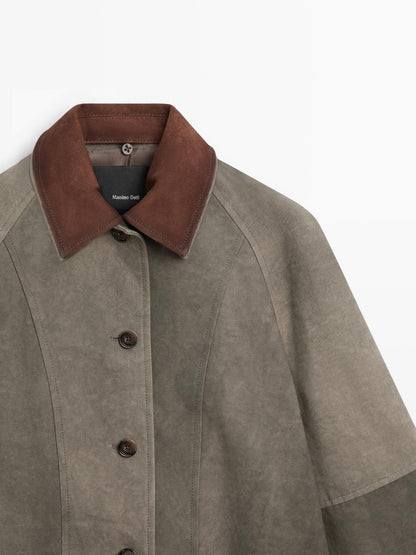 Water-repellent jacket with layered collar