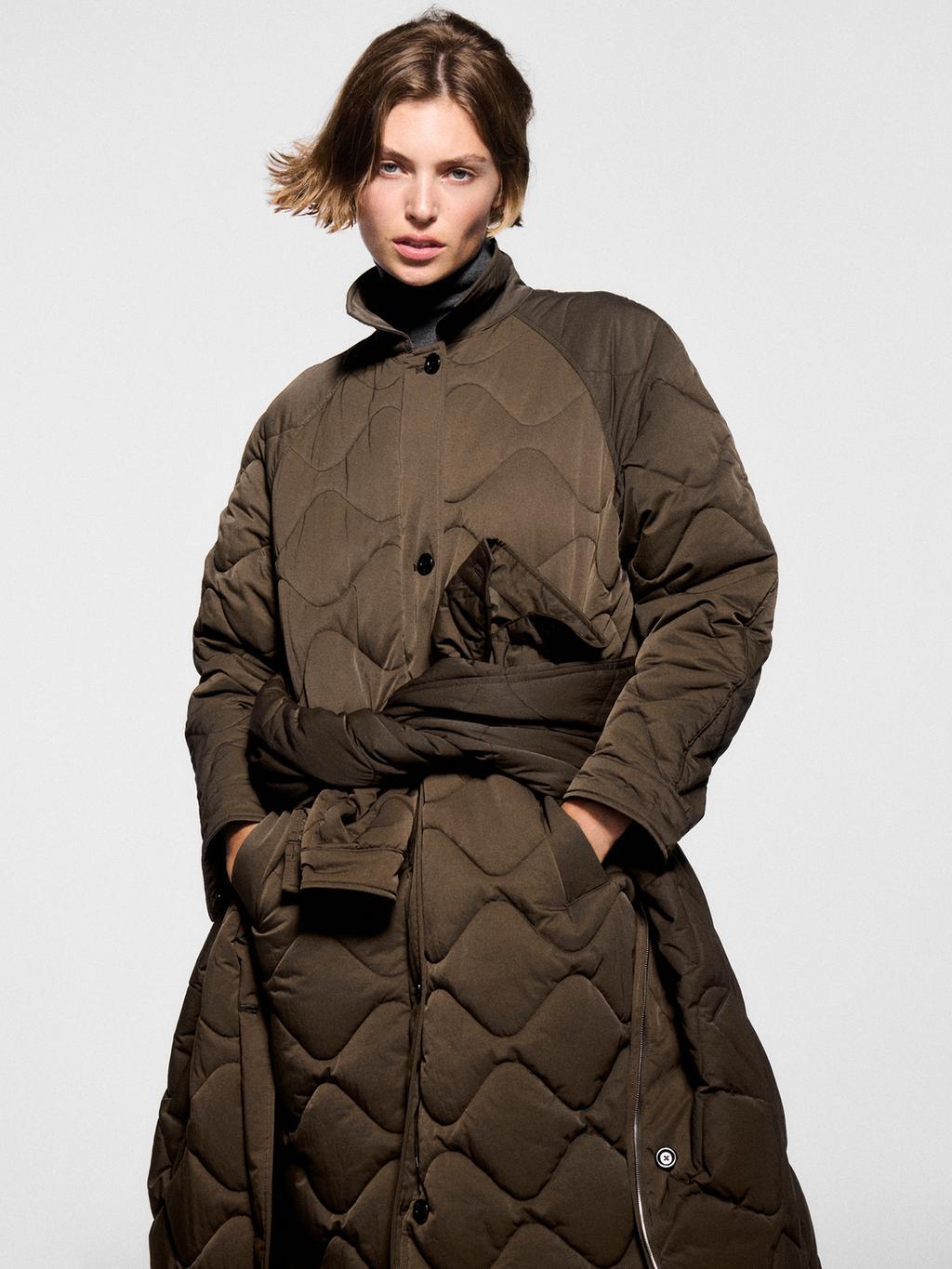 Long water-repellent puffer jacket