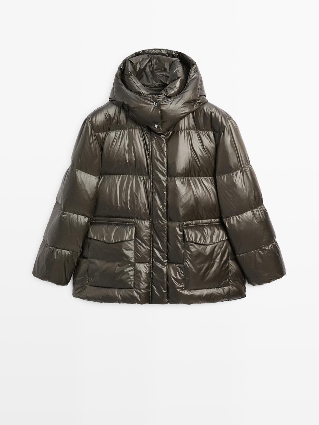 Short water-repellent shiny down jacket