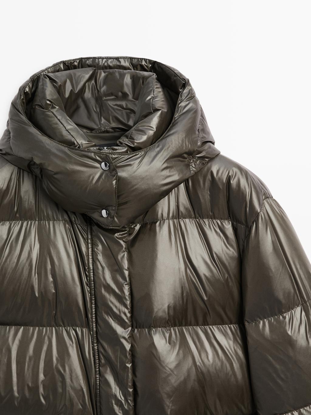 Short water-repellent shiny down jacket