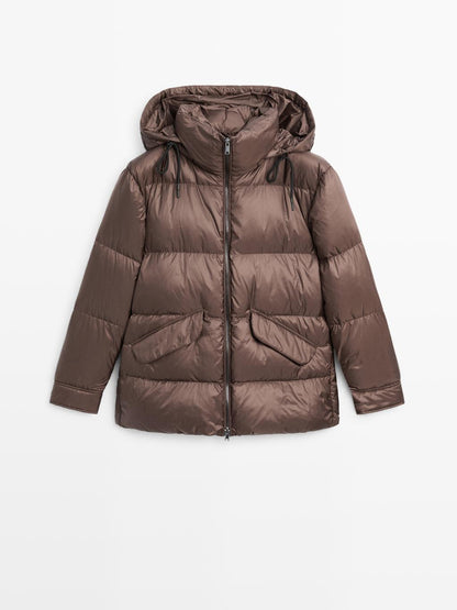 Water-repellent shiny down jacket