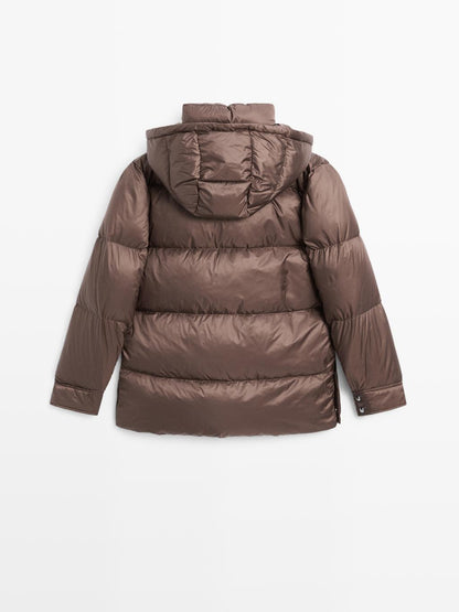 Water-repellent shiny down jacket