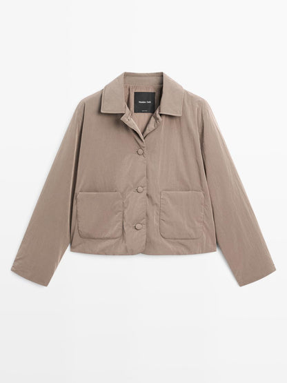 Short water-repellent puffer jacket