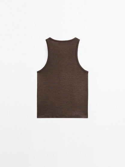 Round neck top with shimmery detail