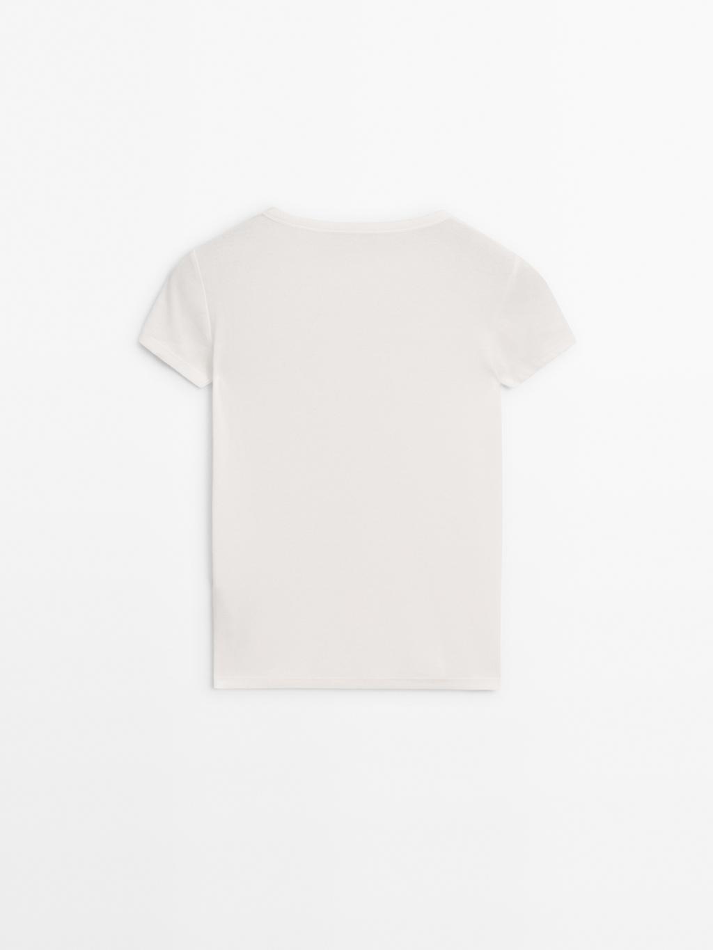 Short sleeve T-shirt with trim details
