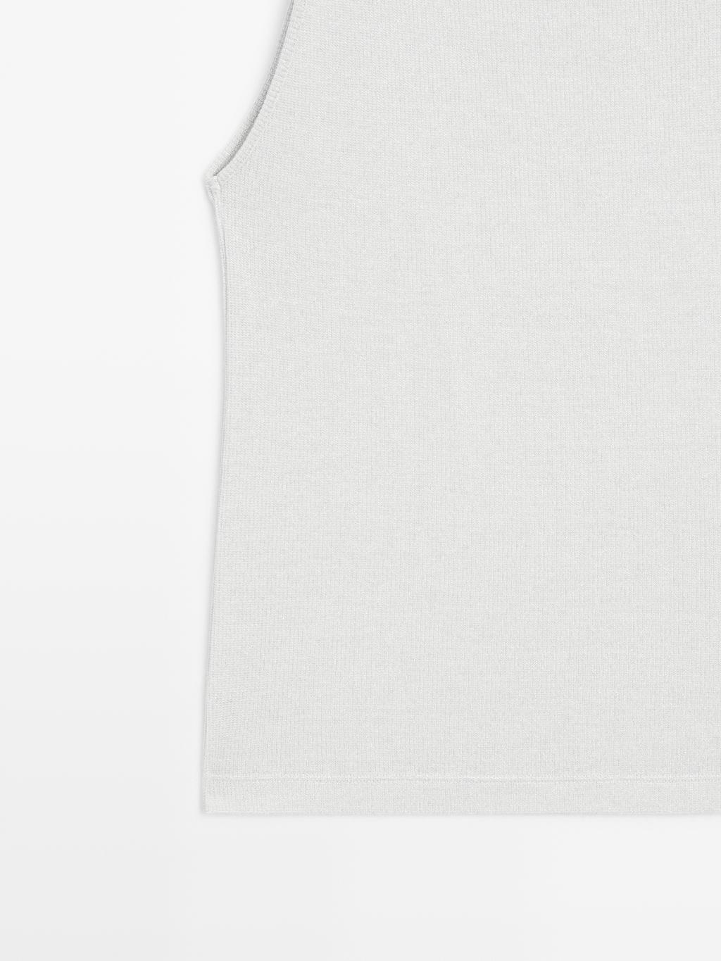 Knit halterneck top with metallic finish