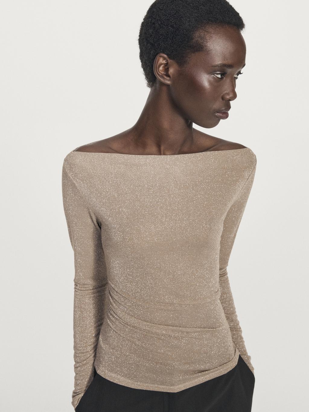 Boat neck T-shirt with metallic finish