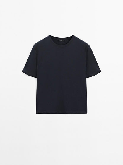 Short-sleeve T-shirt with back seam detail