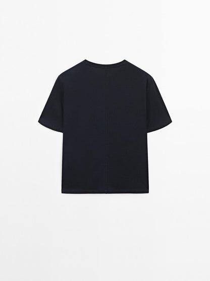 Short-sleeve T-shirt with back seam detail