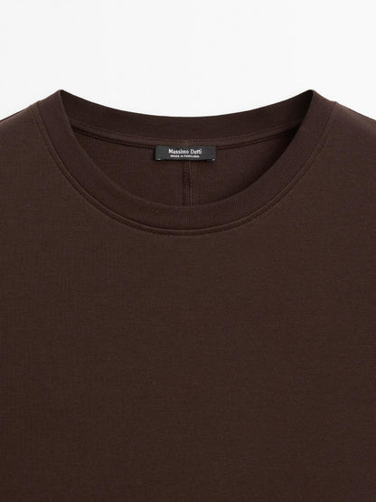 100% cotton T-shirt with seam detail