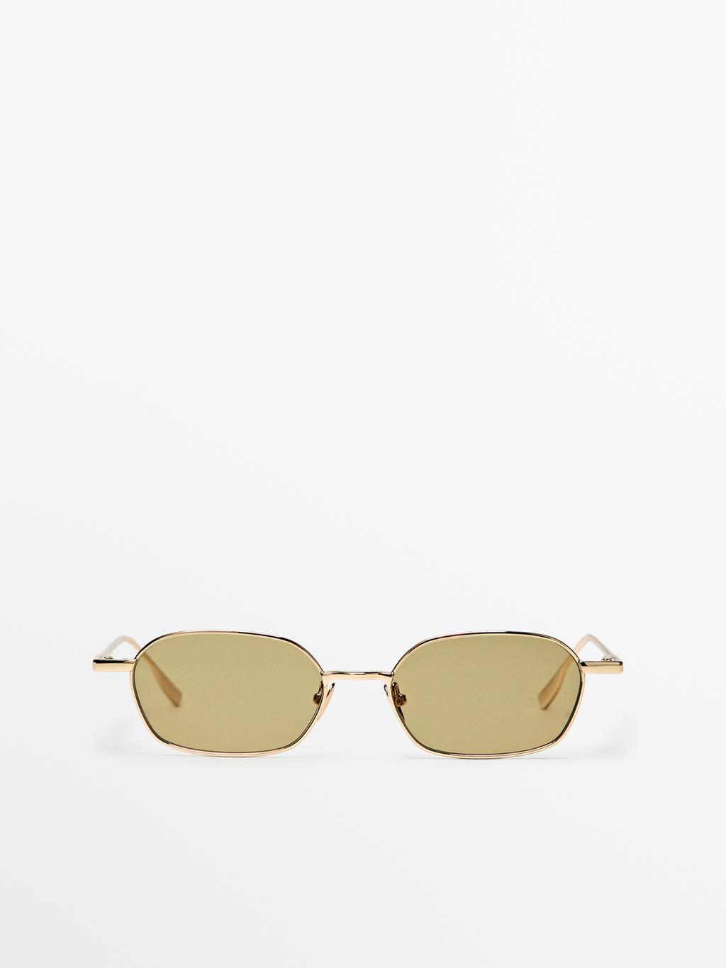 Rectangular metal sunglasses