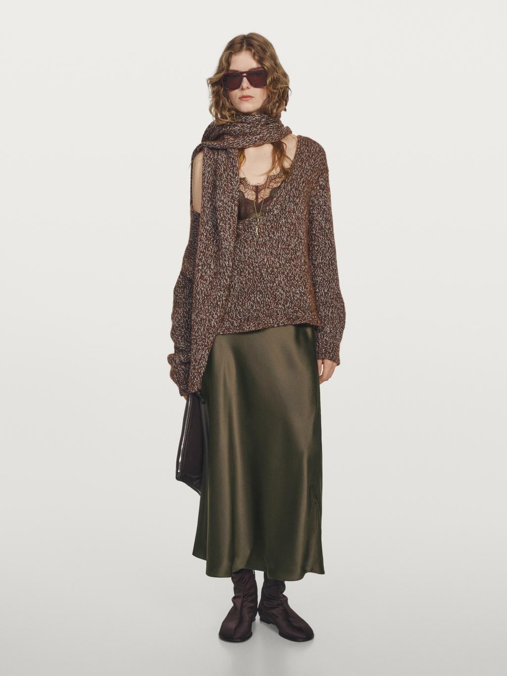 V-neck knit sweater with scarf - STUDIO