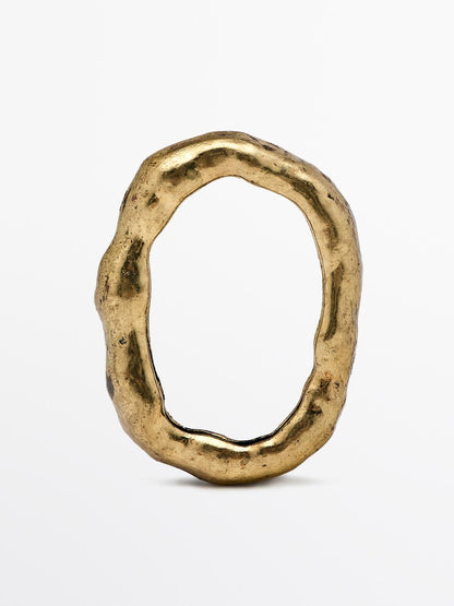 Metal loop ring