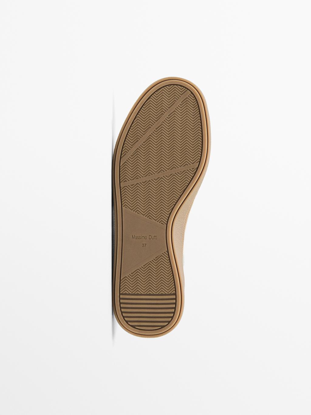 Crackled leather trainers