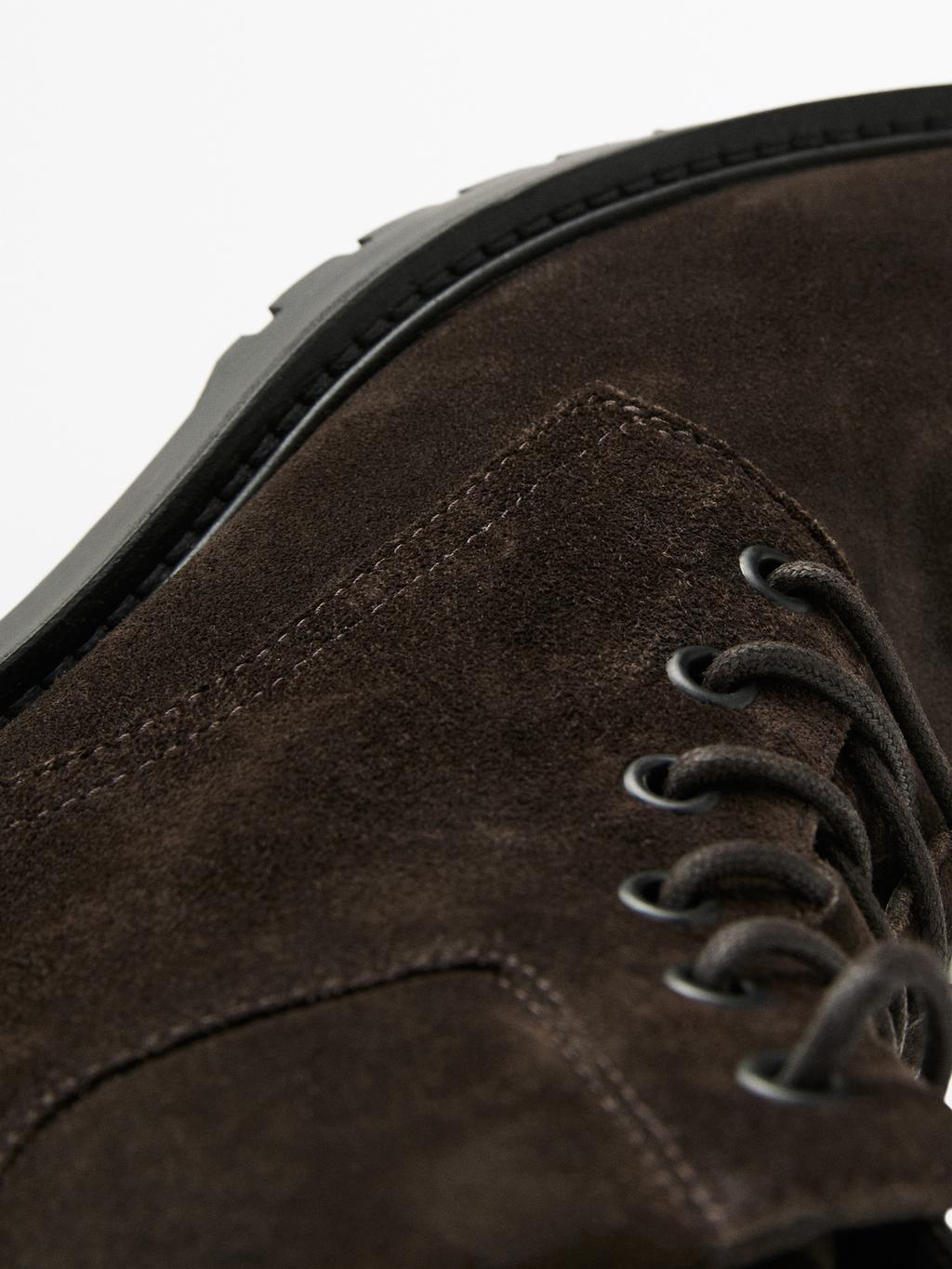 Oiled split leather boots