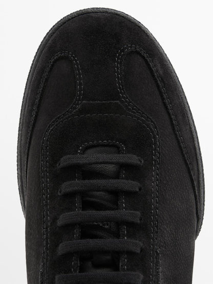 Split leather trainers with contrast soles